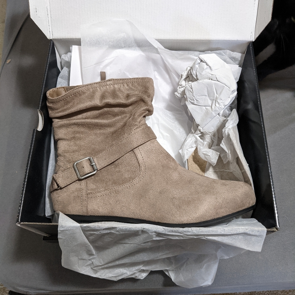 Tan size 10ww Faux Suede Slouchy Bootie